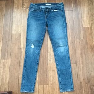 Levi’s 711 skinny jeans